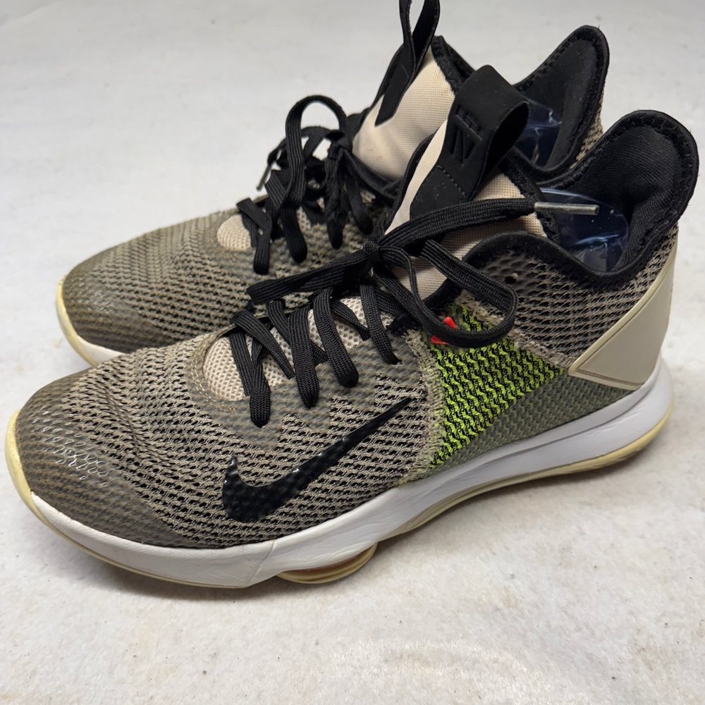Nike LeBron Witness 4 String Volt Men’s Size 11 BV7427-200